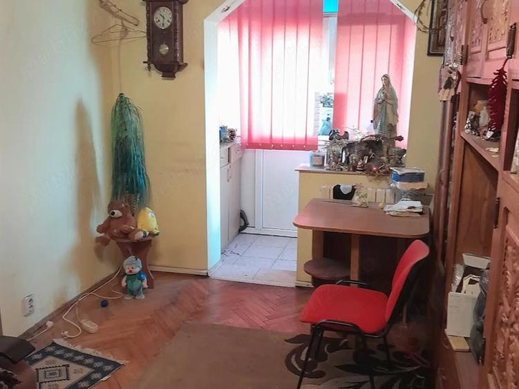 Apartament 2 camere Craiovița Nouă