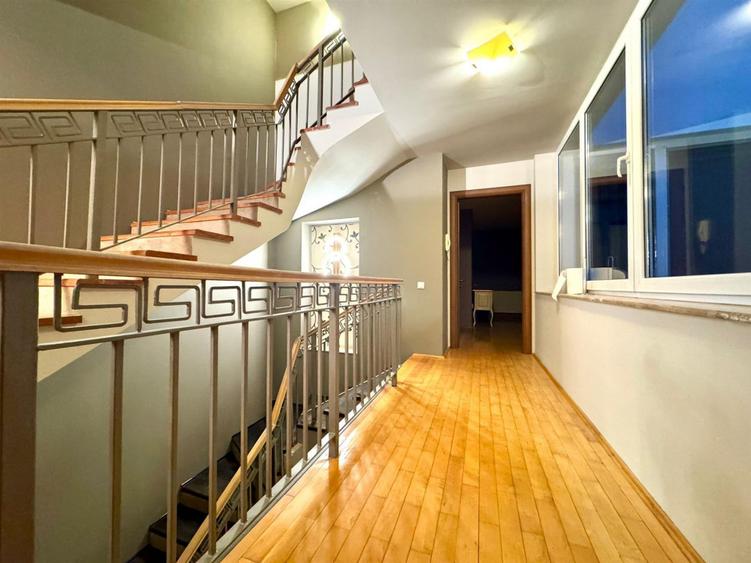 Casa Individuala 320 MP Garaj Curte Cartierul Buna Ziua