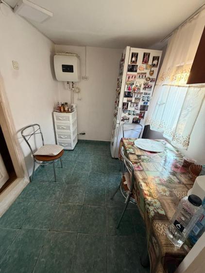 Casa de vanzare, 80 mp, teren 2330 mp, zona Arginesti