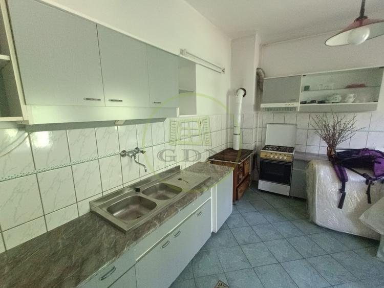 Casă vilă de vânzare în Reghin, zona centrală.
