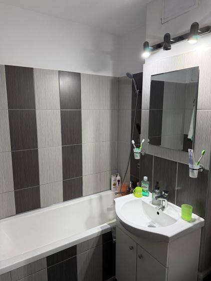 Apartament 3 camere la parter pretabil cabinet
