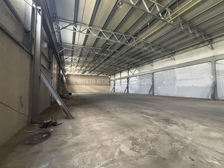 Depozit cu showroom de inchiriat de 1600 mp - 23