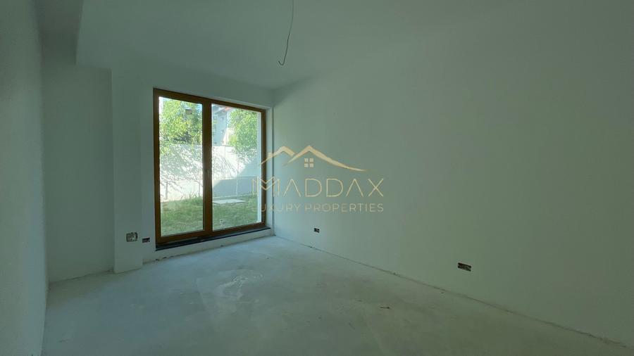 DUPLEX 3 Camere**TERASA+ CURTE**Bloc boutique***NOU// DOMENII