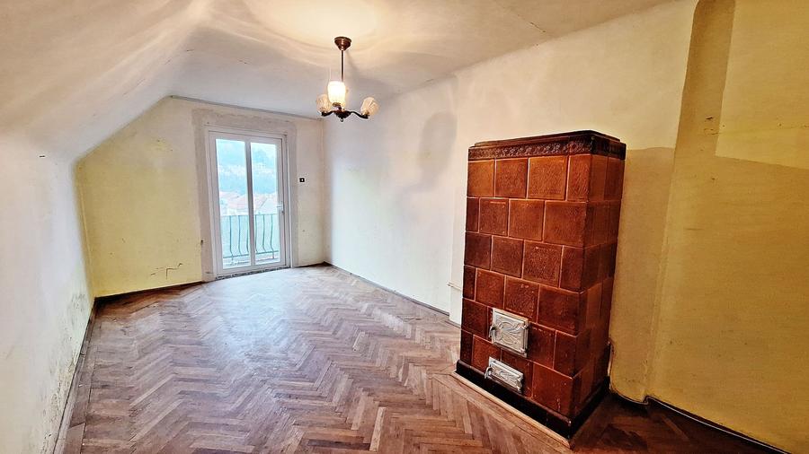 Apartament 2 camere in vila la poalele Tampei, 105000 euro