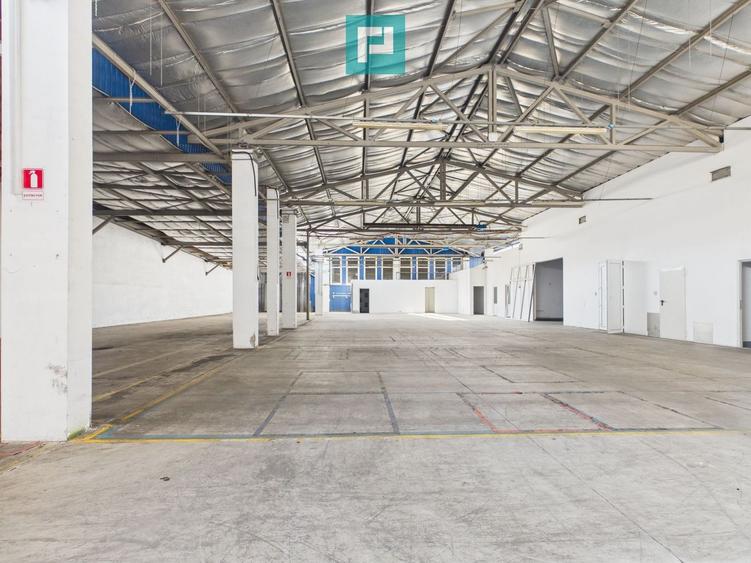 Spațiu industrial de 1,255mp acces TIR