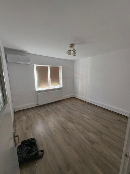 DE ÎNCHIRIAT – 2 CAMERE DECOMANDATE ÎN IC FRIMU