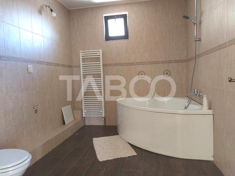 Casa 200 mpu 4 camere curte si gradina zona linistita Talmaciu