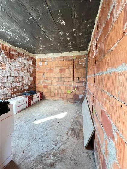 Sacalaz - Zona excelenta - Duplex spatios - 5 camere - P+1 - Locuri de parcare i