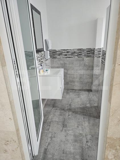 Spatiu comercial, 3 birouri, 220 mp, zona Mall Bistrita
