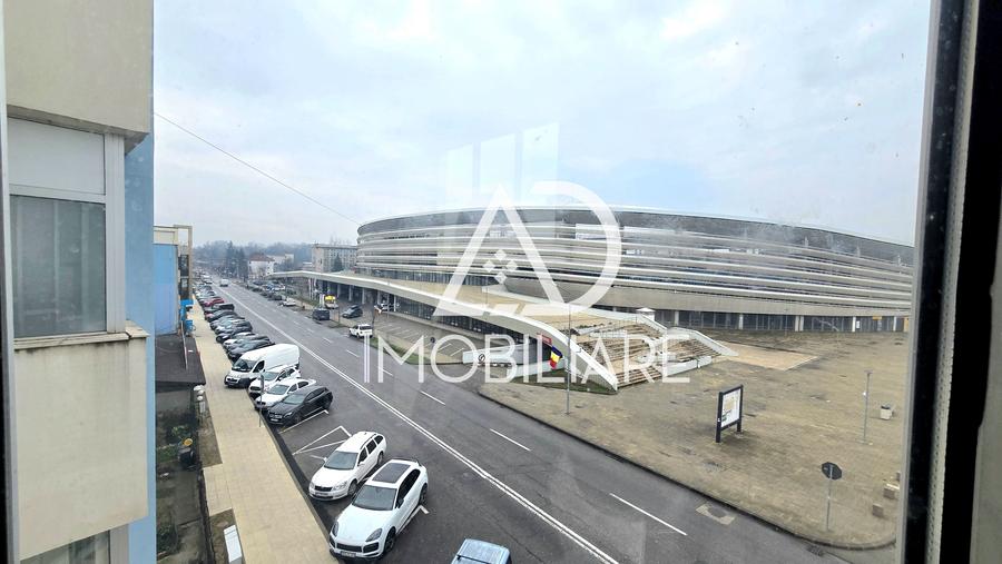 Spațiu comercial/birouri de închiriat – 160 mp în centrul orașului
