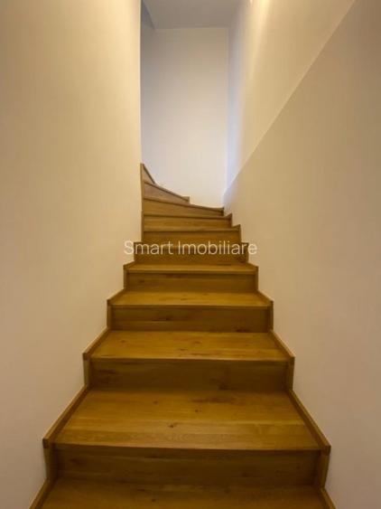 Casa 4 camere 118mpu zona Cristian