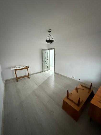 2 DECOMANDATE renovat, etajul 2, centrala, termopan,52mu, Pompieri