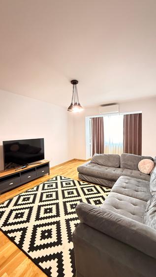 Casa de Cultură -Apartament spațios cu 3 camere, 75 mp, etaj 2 !