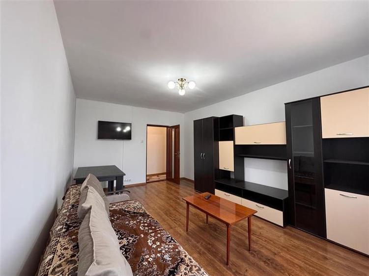 Luminos, decomandat, 3 camere, 2 bai, etaj2, Calea Sighișoarei, Tudor, Targ