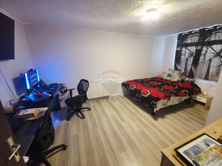 Apartament cu 4 camere de vânzare în zona Maratei - 9