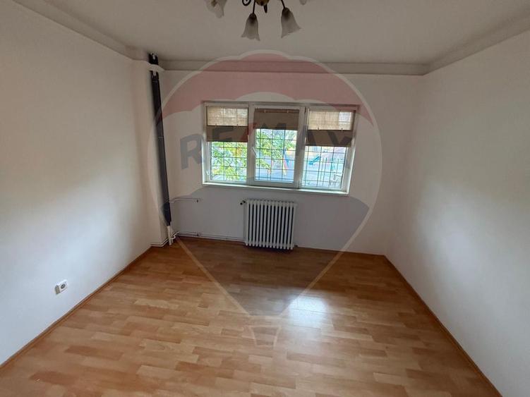 Apartament cu 4 camere Micalaca