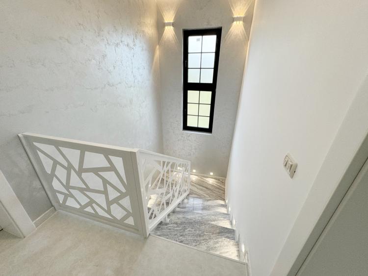 Casa P+1, 5 camere, 130 mp utili + 25mp terasa + 250 mp teren - Giroc