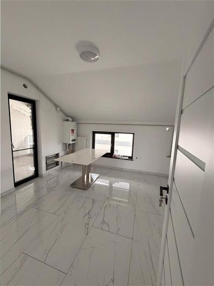 Apartament de vanzare - La Stejari - mobilat partial