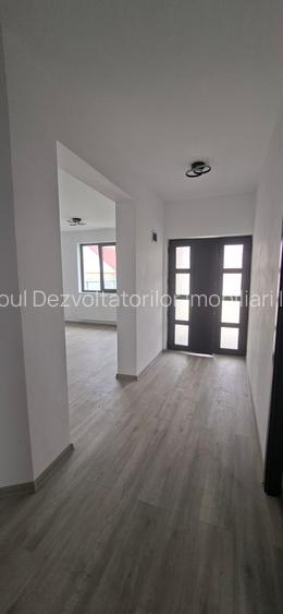 Casa cu 3 camere 80 mp, teren 650 mp, gazon, centru Holboca - 6