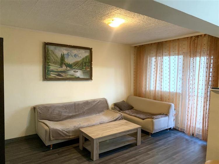 RECO Apartament 3 camere, 2 balcoane decomandat.