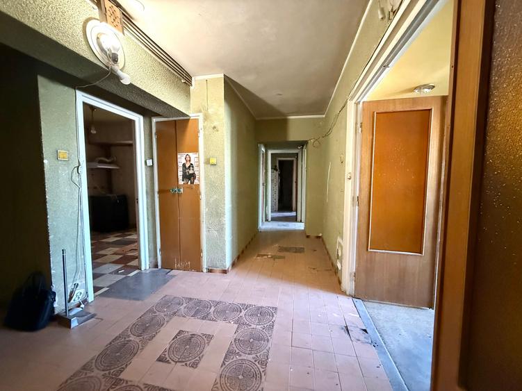 Oportunitate Rara: Apartament Generos de 4 Camere (113.6 mp) - Metrou Lujerului