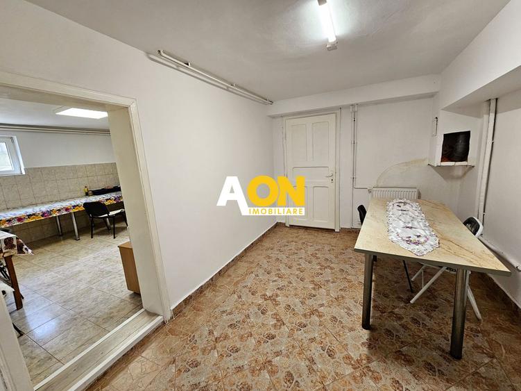 Casa 10 camere, 878 mp teren, toate utilitatile, Barabant