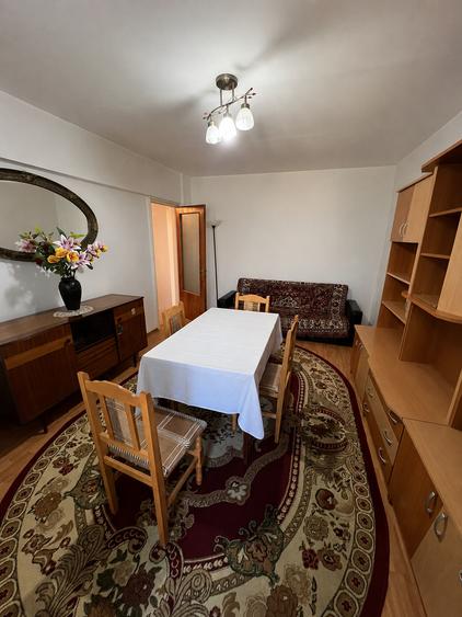 Apartament Decomandat cu 3 Camere  – Pitești, Zona Trivale