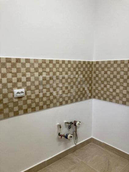 2 camere renovat pe Mihalache cu Vedere Spate