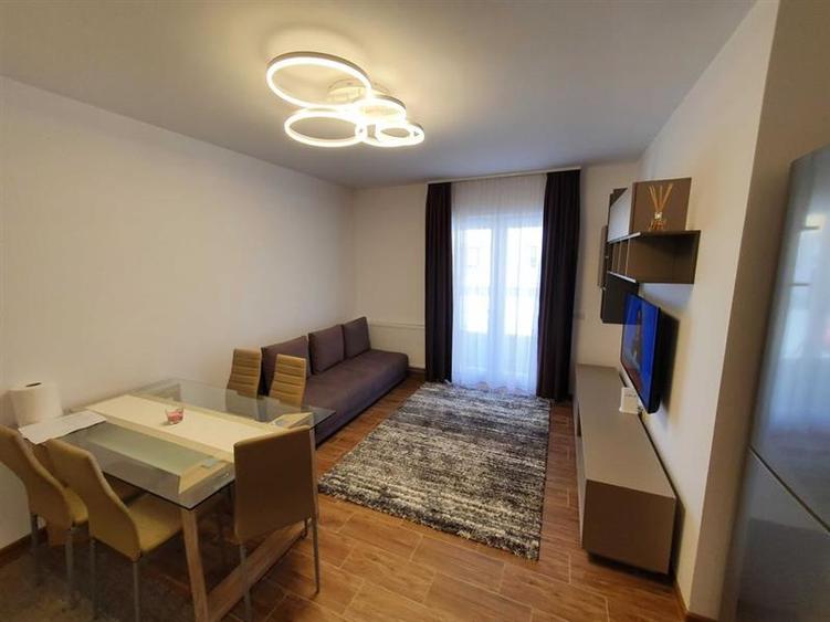 Apartament 3 camere, regim vila, cu gradina, Tractorul, Brasov