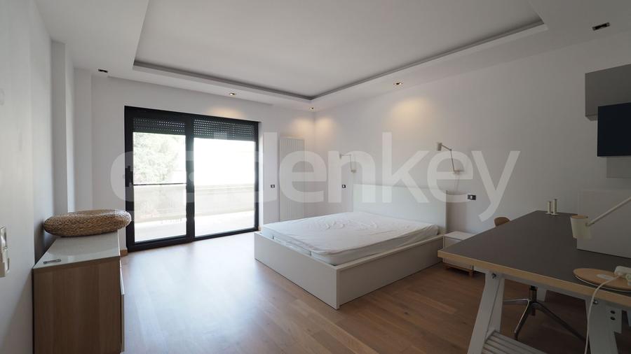 Vila mobilata cu 4 dormitoare si gradina proprie