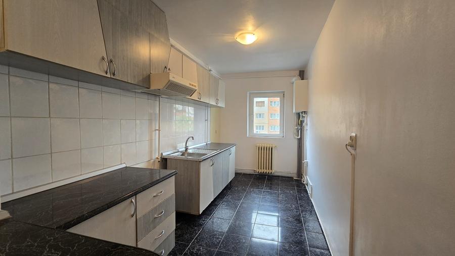 Vand apartament 2 camere Racadau