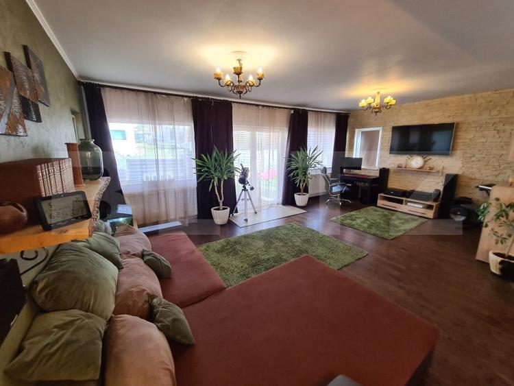 Casă individuală de 110mp cu 350mp teren, în Dezmir, cu vedere spre oraș