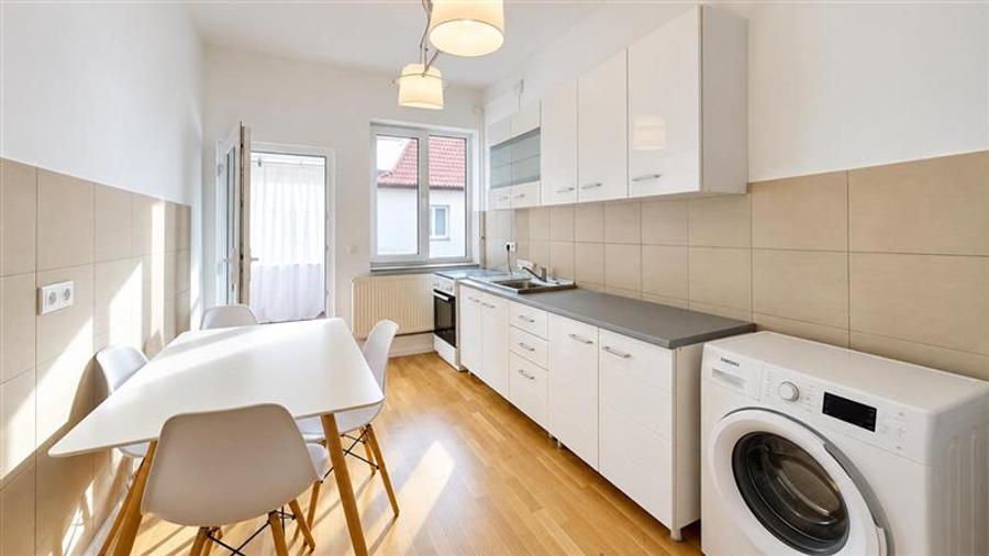 Pet friendly! Garsoniera de inchiriat, la casa, Sanpetru