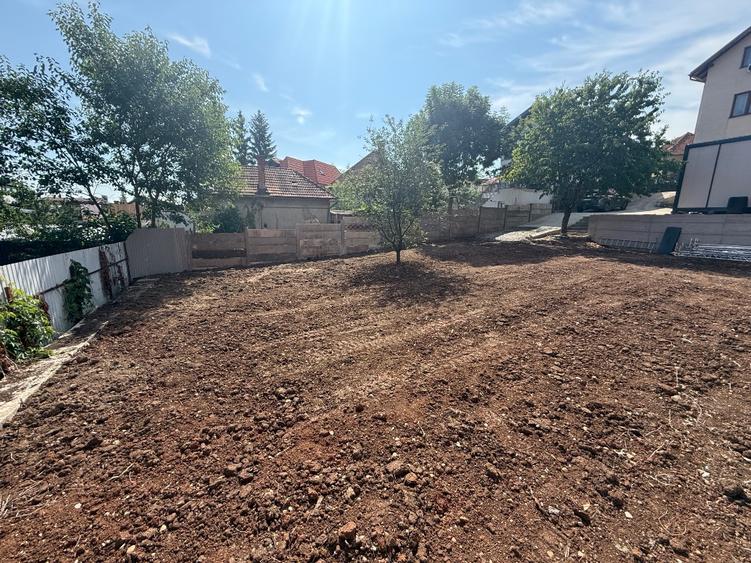 Vând teren ZONA  GRUIA