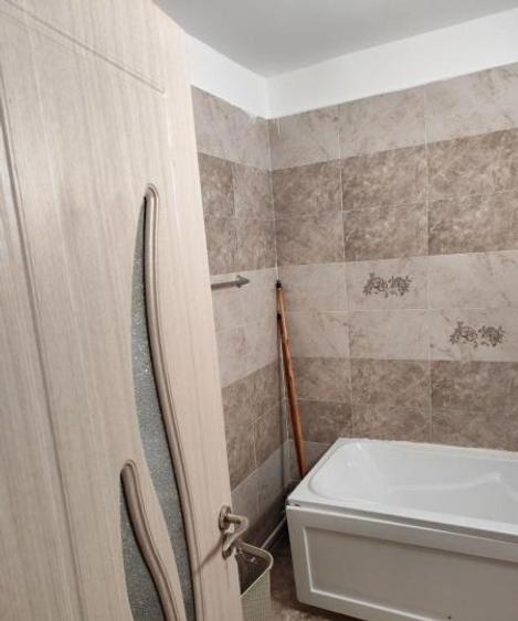Apartament 2 camere decomandate zona KM 5