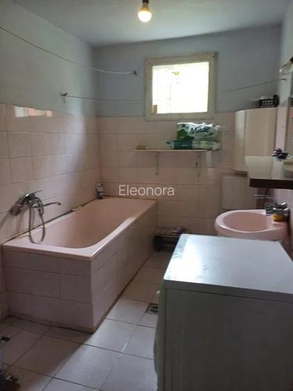 Casa cu teren în Malini , Suceava , teren 6000 mp  - 3