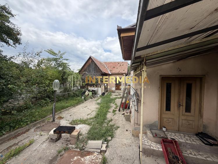 OKAZIE! Casă Centru 4 Camere Baie Bucatarie 483 mp Teren Renovabila Asfalt Utili