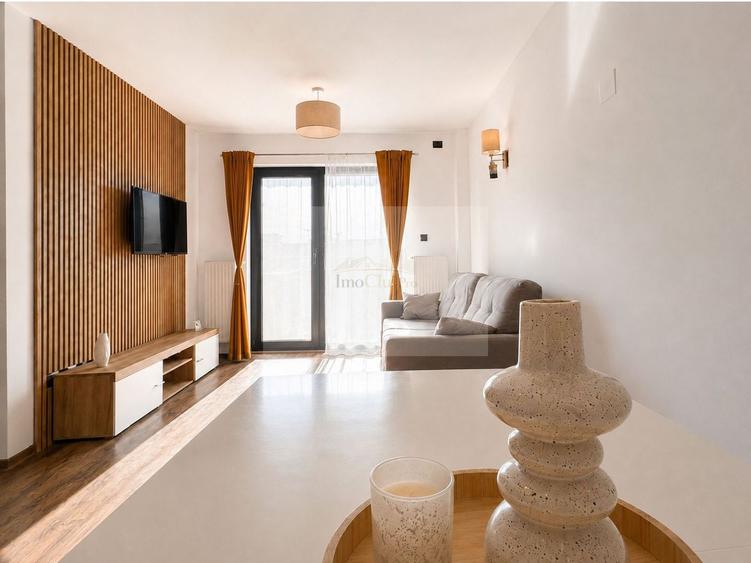 Vânzare ap. 2 camere decomandat, etaj 5, Iulius Mall, parcare
