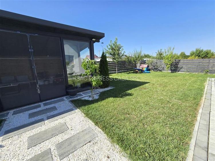 Casa individuala de vanzare, cu 3 camere, in  Lunca Cetatuii - 22