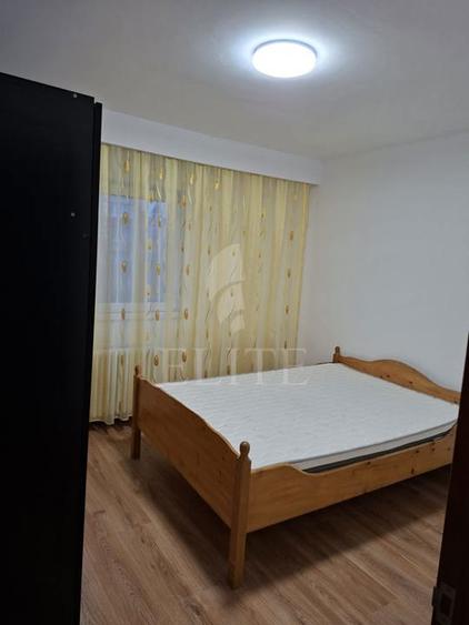Apartament 3 camere în zona STRAZII CAMPULUI