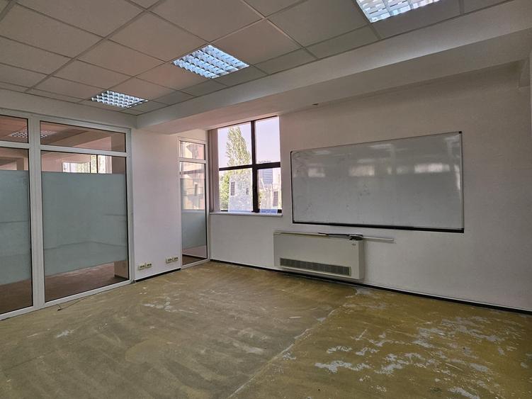 Birou - open space - Expozitiei