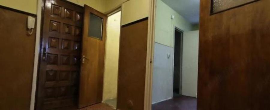 Brancoveanu/Uioara ap 3 camere,cf1,etaj 2/4 85.000euro