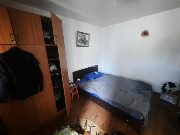 Apartament cu 2 camere, etajul 3/4, zona Podu Ros - 6