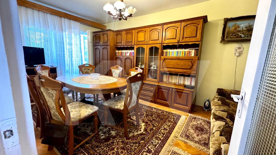 Apartament de închiriat 3 camere în Valea Aurie