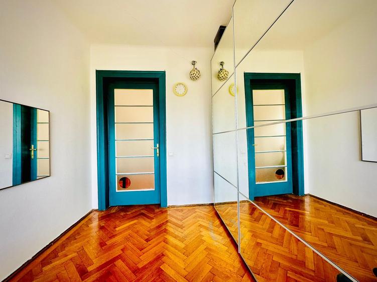 Apartament 3 camere + 1 birou,  Cotroceni, curte si gradina, metrou Eroilor