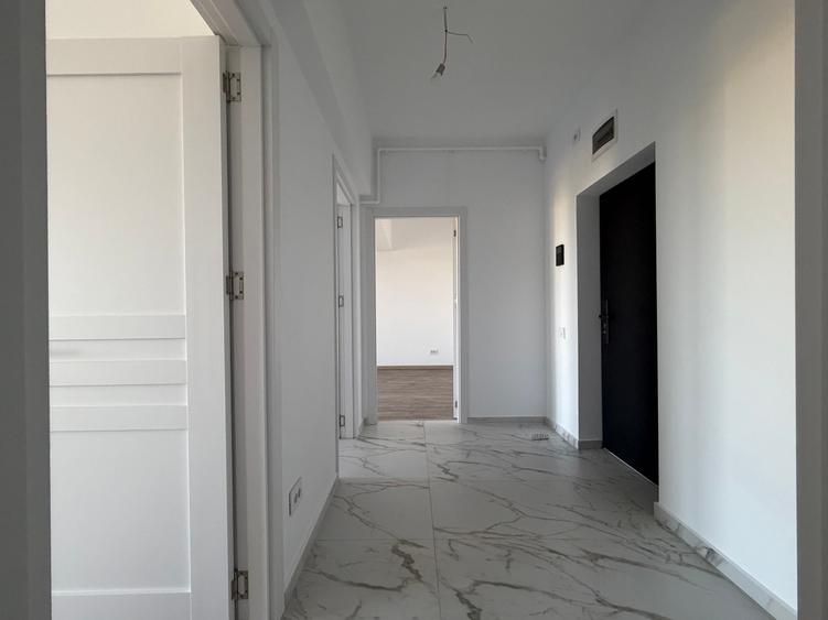 Apartament 2 camere,finalizat,centrala proprie+loc de parcare,vedere catre Lac