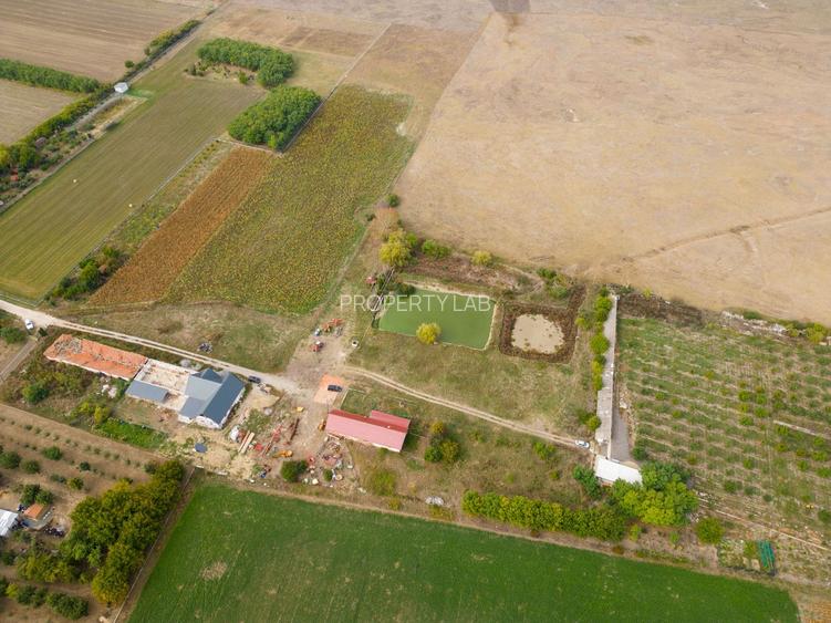 Casă cu teren 13 418 mp intravilan