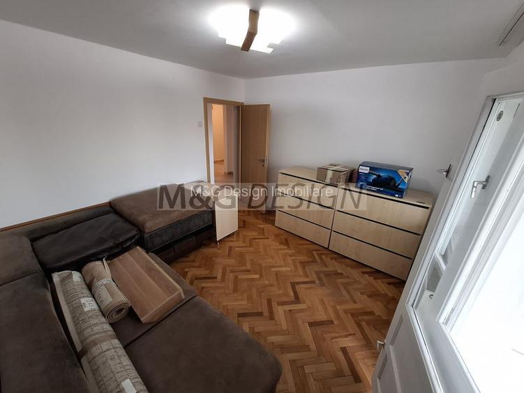 Aradului, 3 camere decomandat, 2 bai