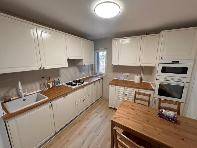 Vanzare apartament 3 camere decomandat, Bd. Timisoara, renovat, centrala proprie