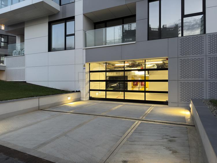 4 camere One Lake Club, cu piscină si promenadă pe lac
